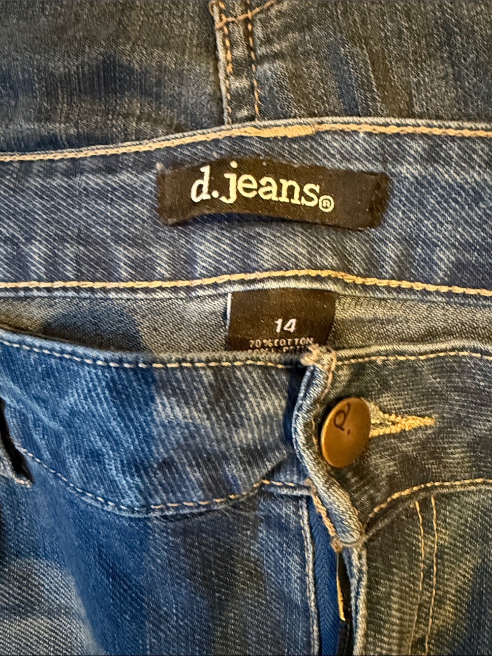 A lot of 2 Women’s Blue Denim Jeans - Classic Mid Wash size 14 - Picture 3 of 9
